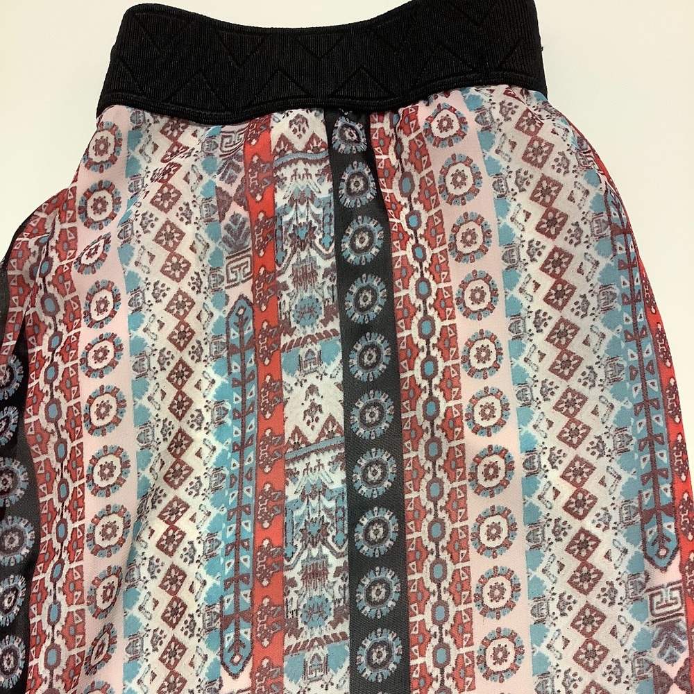 New with tags Lularoe small Lola skirt